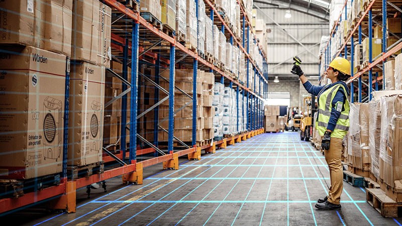 The Influence of Technology in Optimizing Warehouse Operations